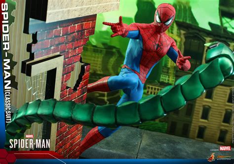 Hot Toys Classic Suit Spider Man Comes With Scorpion Attack Diorama