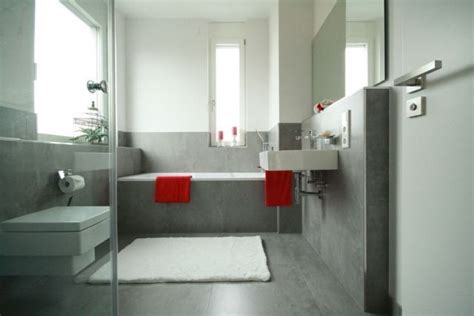 Die grauen fliesenbeläge können mit dekorfliesen oder mosaiken leicht aufgelockert werden. 106 Badezimmer Bilder - Beispiele für moderne ...
