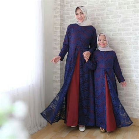 Busana muslim anak daffa terbuat dari bahan katun, nyaman dipakai, tersedia dalam. Baju muslim pesta gamis modern couple ibu dan anak brukat ...