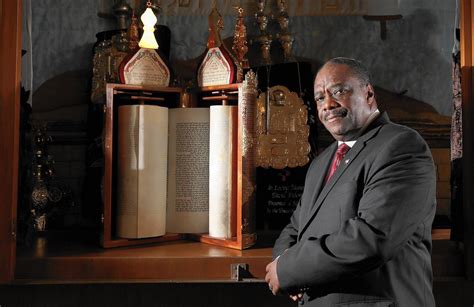 Chicago Rabbi Set To Become Chief Of Black Jews Group When Rabbi Capers