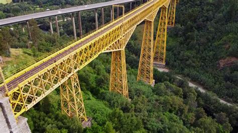 El viaducto del malleco es un puente ferroviario chileno ubicado sobre el río malleco, en la comuna de collipulli, región de la araucanía. Viaducto Malleco - YouTube