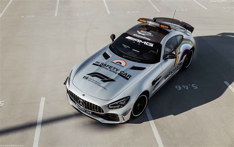 The formula 1 safety car explained. 2020 Mercedes-Benz AMG GT R Safety Car - Dailyrevs