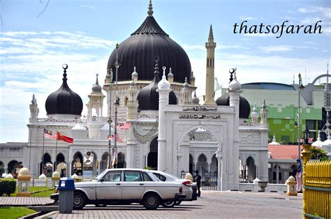 Letar du efter hotell nära balai besar i alor setar? Masjid Zahir, Balai Besar & Kedah Nobat - Thatsofarah ...