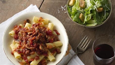 Slow Cooker Meaty Italian Spaghetti Sauce Recipe