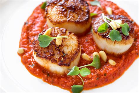 Pan Seared Scallops With Roasted Red Pepper Sauce The Cozy Apron