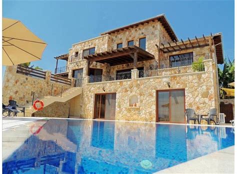 While relaxing in the cool waters. Outstanding Sea Views - Infinity Pool - Jacuzzi - UPDATED ...