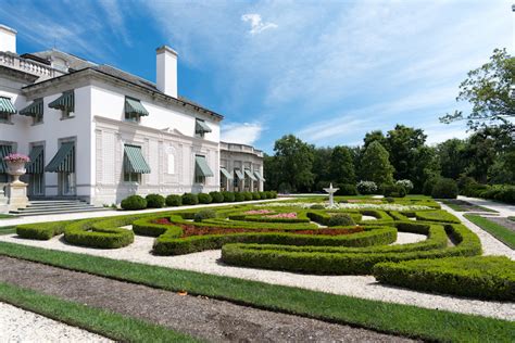 A Guide To Delawares Over The Top Mansions And Gardens Orbitz