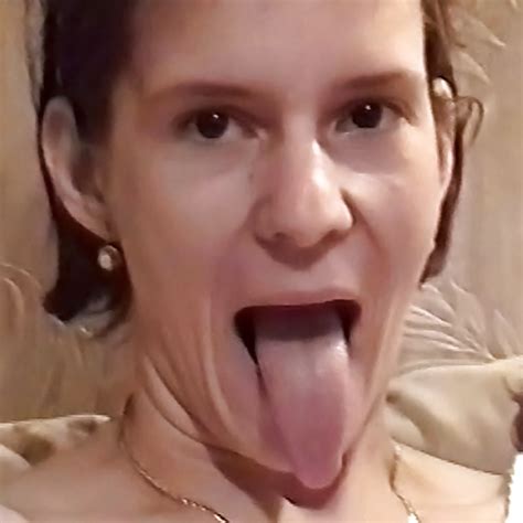 Mature Milf Long Tongue Xxx Porn