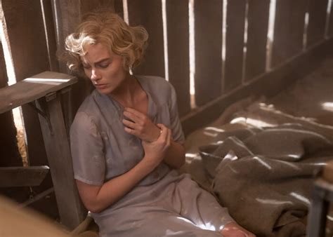 Review Margot Robbie Casts A Romantic Spell In Dreamland Datebook