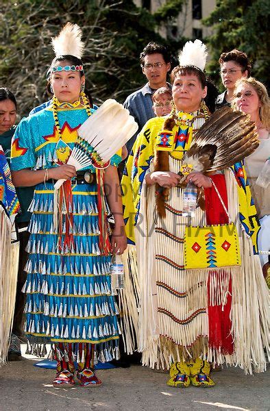 Cree Indian Women In Canada Tim Graham Native American Regalia Cree Indians Native