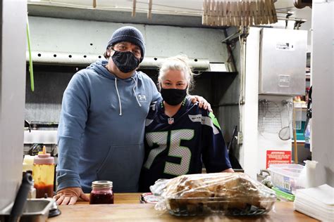 Rokwaho (dan thompson, wolf clan/mohawk) original inspiration: Thanksgiving football fundraiser on Point - West Carleton ...