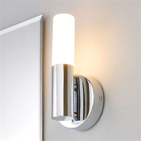 Zudem trägt die richtige beleuchtung zur richtigen atmosphäre in ihrem badezimmer bei! LED Wandleuchte Benaja Badezimmer Lampenwelt Wandlampe LED ...