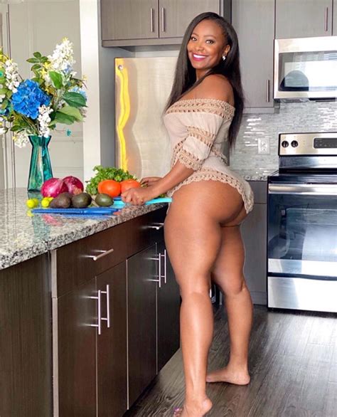 33 Years Old Football Podcast Host Briana Bette Porn Pic Eporner