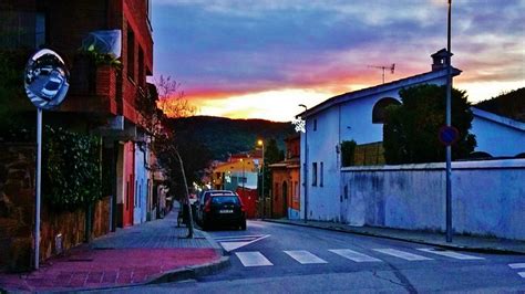 A geographic coordinate system (gcs) is a coordinate system associated with positions on earth (geographic position). Foto: Carrer Doctor Fleming - Llinars del Vallès ...