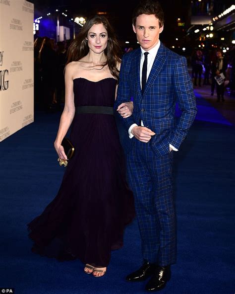 Eddie Redmayne S Beautiful Fiancee Hannah Bagshawe Shows Off Dazzling Engagement Ring As They