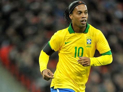 Instagram oficial de ronaldinho gaúcho. Brazilian World Cup winner Ronaldinho retires | Shropshire ...