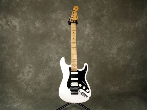 Fender Player Hss Floyd Rose Stratocaster White 2nd Hand Rich
