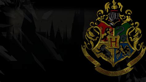 Harry Potter Hogwarts Crest Wallpapers On Wallpaperdog