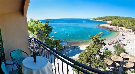 Croatia beaches have the second cleanest waters in unlike on other croatia beaches there are no hotels and resorts, but if you want to stay overnight, you can. 14 Top-Rated Beach Resorts in Croatia | PlanetWare