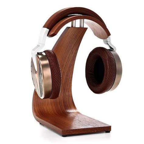 10 Super Creative Diy Headphone Stands Ideas Some Are From Recycled Materials Headphone