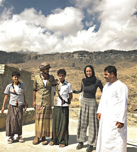 27 year old woman becomes the first female ever to visit every country on earth here s how she