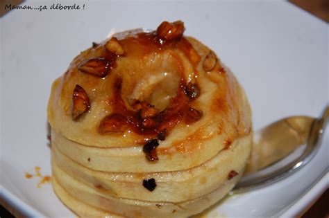 Pomme au four au miel et aux noisettes