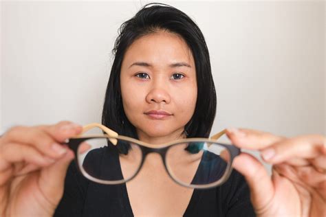 Does Wearing Glasses Improve Eyesight Permanently Colin Vandevere