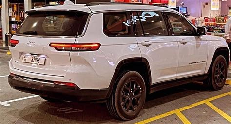 New 2021 Jeep Grand Cherokee L Spotted In The Wild In The Uae Carscoops
