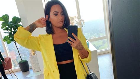 Demi Lovato S Snapchat Hacked Nudes Leaked Online