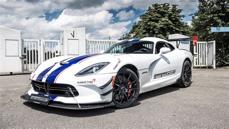 The official account of dodge viper: Germans tune Dodge Viper to a ferocious 765 horsepower