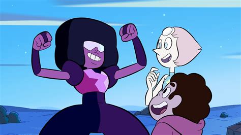 Steven Universe 5 Ways This Show Was Queer Before Its Lesbian Kiss