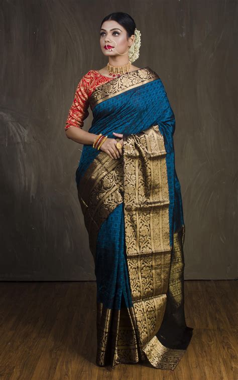 High Thread Count Woven Cotton Silk Kanjivaram Saree In Blue And Gold
