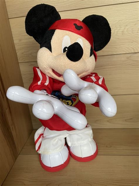 2011 Disney Master Moves Mickey Mouse M3 Hip Hop Dance Fisher Price