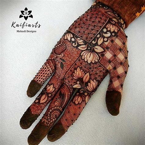 Beautiful simple mehndi design for beginners with easy mehndi design, simple mehendi designs for kids, front hands, left hand, leg, arabic design. 21 Henna Hand Designs That Are a Work of Art | Page 2 of 2 | StayGlam