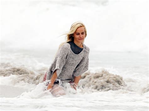 isabel lucas knight of cups set candids in malibu bikini isabel lucas malibu bikini fashion