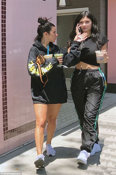 Kylie Jenner Flashes Tummy In Crop Top And Baggy Pants On Coffee Run