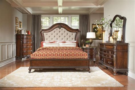 Cosiness, beauty and economy the bedroom is one of the most important places for. Traditional Bedroom Furniture Ideas: Finding Your Style ...