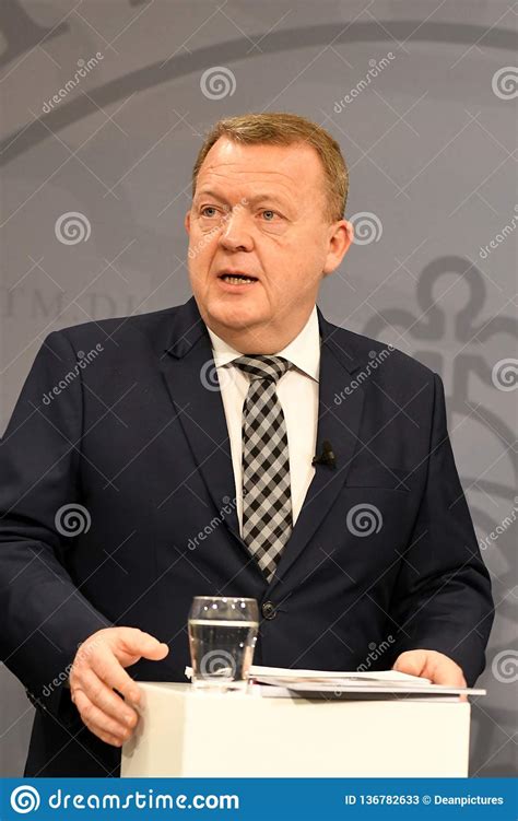 The prime minister usually takes policy decisions with the agreement of the cabinet. Prime Minister Joint Press Conference On Health Sector ...