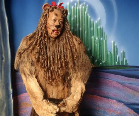 The Cowardly Lion Costume From The Wizard Of Oz 1939 Was Made From Real Lion Pelts In 2020