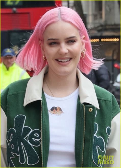 Niall horan updates‏ @niallhoranua 11 ч11 часов назад. Niall Horan & Anne-Marie Promote Their New Single 'Our ...