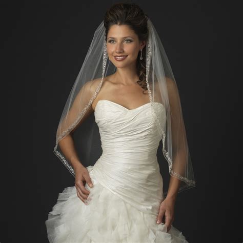 Single Layer Fingertip Veil Accented With Rhinestone