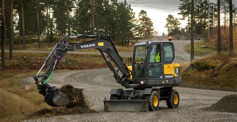 Volvo Ew60e Compact Wheeled Excavator Makes North American Debut At