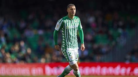 Guido rodríguez (23 años), nacido el 12 de abril de 1994 en sáenz peña, en el oeste del gran buenos aires, realizó las inferiores en river, donde ramón díaz en 2014 empezó a sumarlo a los. Guido Rodríguez, el consejo de Gallardo y las ganas de ...