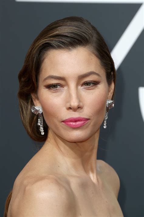 Jessica Biel Prouve Au Monde Quelle Ne Craint Pas Lâge Avec Une