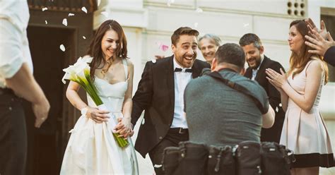 8 Signs A Marriage Wont Last According To Wedding Photographers Huffpost Uk News