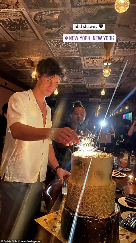 Shirtless Shawn Mendes Says He S Living His Best Life Before Celebrating 23rd Birthday In