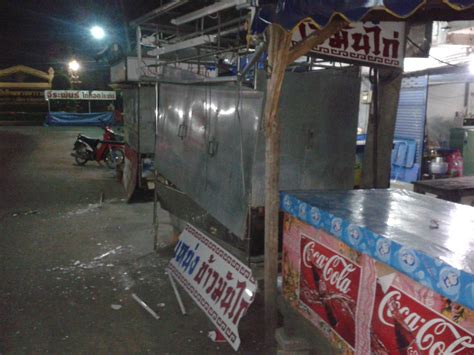 กระทรวงเกษตรฯ เร่ง เกษตรกร ลงทะเบียนเกษตรกรรับเงิน 15,000 บาท ที่ยังไม่ขึ้นทะเบียน ให้รีบลงทะเบียน เพื่อรับสิทธิเยียวยาโควิด เผยเกษตรกรในระบบ. เปิดร้านขายอาการริมทาง โดนรถหลุดโค้งชนแล้วหนี เราจะทำไงดี ...