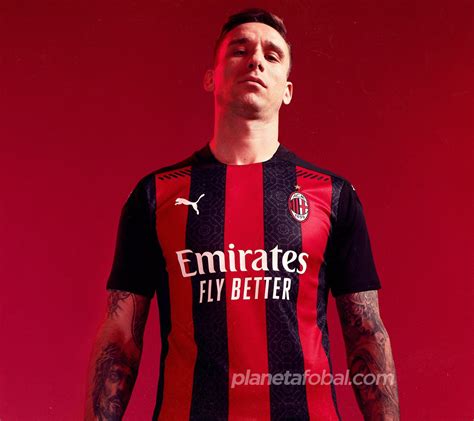 3 el fardou mohamed ben nabouhane (amr) fk crvena zvezda 3. Camiseta Puma del AC Milan 2020/2021