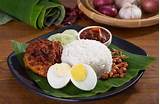 Malaysian food with influences from malaysia, china and india. Malaysian Food: 12 Traditional Dishes to Eat for a local ...