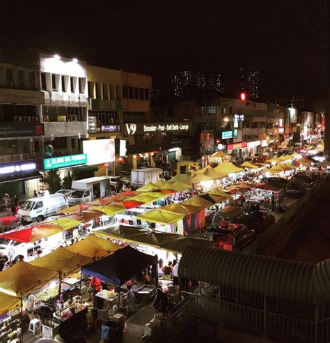 Satu lagi destinasi ala bazar atau uptown yang popular di kuala lumpur yang mempunyai pelbagai pilihan untuk anda semoga senarai tempat shopping dan membeli belah di kuala lumpur seperti di atas akan membantu anda mencari destinasi yang tepat untuk cuci cuci. Top 4 Pasar Malams in Kuala Lumpur That Are Ready to ...